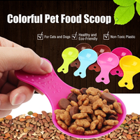 Cuillère à nourriture pour animaux de compagnie en plastique, pelle à nourriture pour chiens et chats, cuillère arrondie, vente en gros, couleurs mélangées