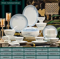 Service de table en porcelaine émaillée de luxe, motif paysage bleu encre avec rivières et montagnes, bord doré, compatible micro-ondes et lave-vaisselle