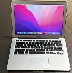 Apple MacBook Air - 13.3 inch - Core i5 - 8 GB Ram - 256 GB SSD - English, Silver