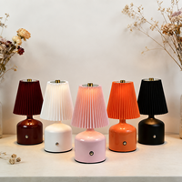 Lampe de table plissée TAIKOO en tissu, rechargeable par USB, lumière décorative de chevet pour chambres et tables de nuit