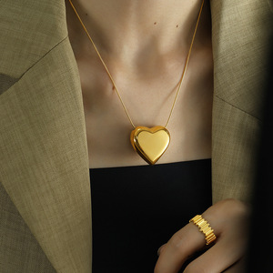 Stile coreano grande amore catena placcato 18k colore oro semplice ciondolo a forma <span class=keywords><strong>di</strong></span> cuore tridimensionale <span class=keywords><strong>tutto</strong></span> con lusso leggero n - Product Image 3