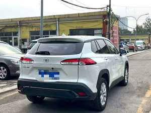 โตโยต้า ฟรอนท์แลนเดอร์ มือสอง เครื่องยนต์ 2.0 ลิตร เกียร์ CVT 5 ประตู 5 ที่นั่ง รถ SUV ขนาดกะทัดรัด ประหยัดน้ำมัน เชื่อถือได้ เหมาะสำหรับครอบครัว ปลอดภัยสูง - Product Image 4