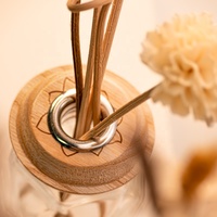 Tapas de Madera Personalizadas WeWood de Vietnam de 24 mm y 28 mm, Tapas Antiderrames y Resistentes a Químicos para Botellas de Difusores de Aromas