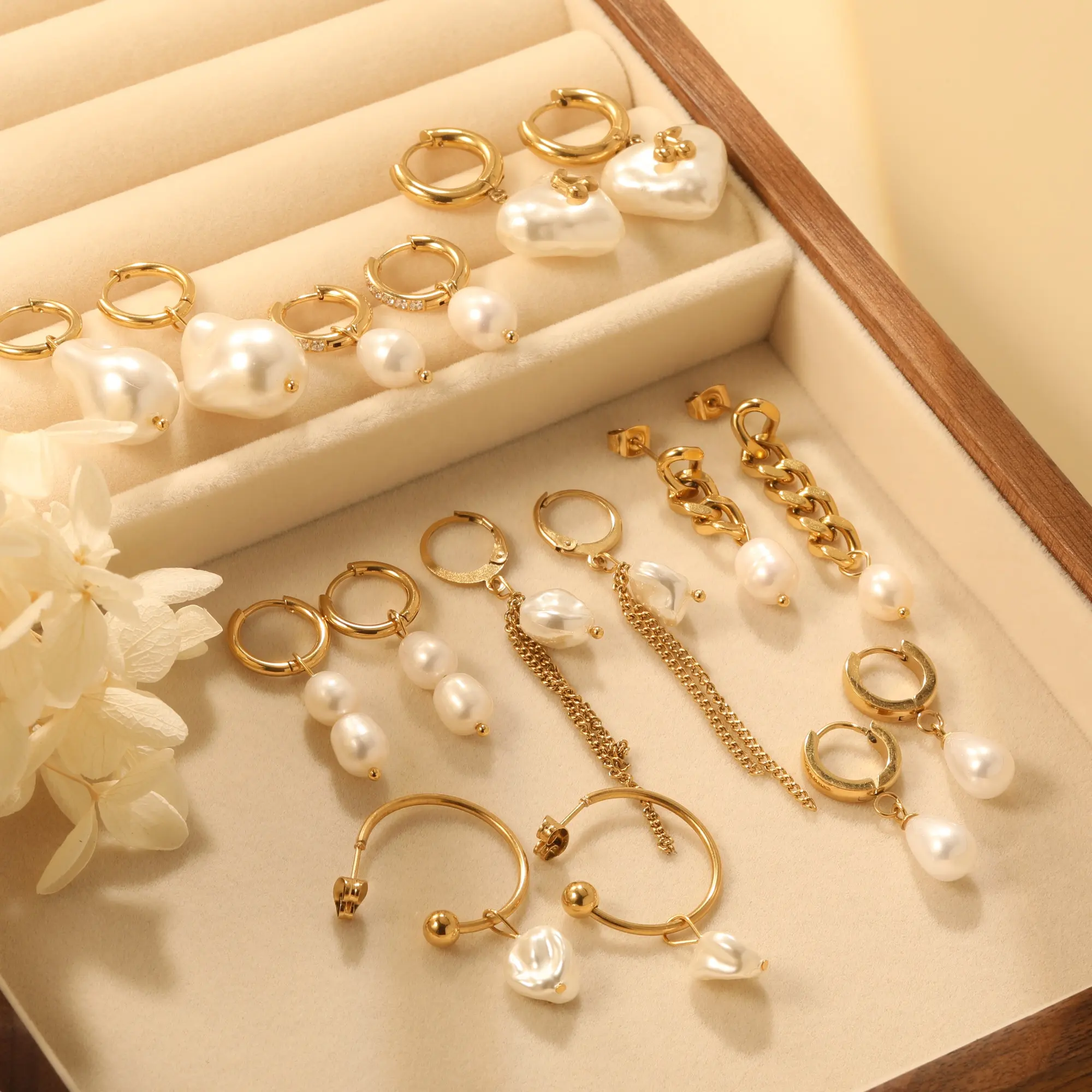 Di alta qualità 18K oro PVD placcato in acciaio inox orecchini all'ingrosso personalizzati di moda gioielli orecchini per le donne orecchini di perle