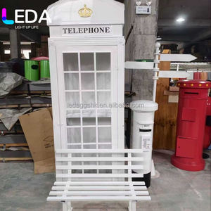Cabina Telefónica Blanca con Decoración Floral de Alta Calidad para Bodas al Aire Libre, Artículos para Fiestas - Product Image 6