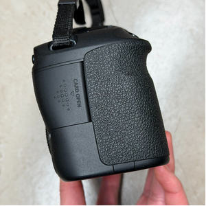 Appareil photo reflex numérique plein format <span class=keywords><strong>Canon</strong></span> EOS <span class=keywords><strong>6D</strong></span> d'occasion, design léger pour les voyages, la photographie de mariage et de portrait - Product Image 4