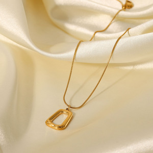 Collar con Colgante Cuadrado <span class=keywords><strong>de</strong></span> Acero Inoxidable Chapado en Oro <span class=keywords><strong>de</strong></span> 18K con Diseño <span class=keywords><strong>de</strong></span> Corazón <span class=keywords><strong>y</strong></span> Animal, Regalo <span class=keywords><strong>de</strong></span> <span class=keywords><strong>Amistad</strong></span> para Mujer - Product Image 4