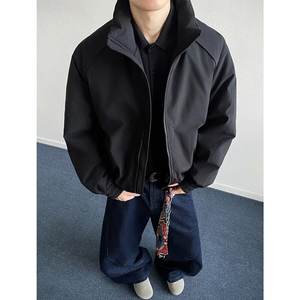 Jas Hujan Pria Kerah Pendek Warna Abu-Abu Tua Model Lurus Gaya Amerika Bahan Poliester Tahan Air untuk Musim Gugur - Product Image 4