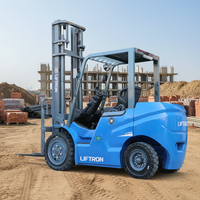 Chariot élévateur contrepoids électrique compact Liftron série DE CPD25 de 2,5 tonnes avec pneus pleins pour la logistique et le flux de matériaux