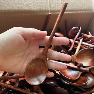 Cuchara de madera Nanmu para niños, vajilla de madera portátil con mango corto para niños, utensilios de alimentación para bebés - Product Image 2