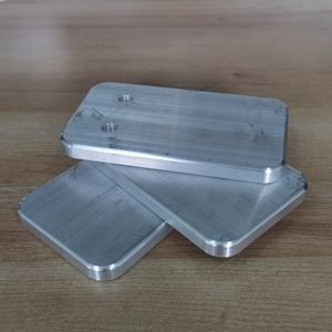 Maßgefertigte CNC-gefräste Aluminiumlegierungsplatte Beschichtete Oberfläche 3% Toleranz T3-T8 Härtegrad Schneiden Biegen Schweißen H24 Anpassung - Product Image 5