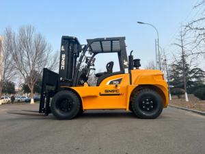 Montacargas Diésel Robusto de 7000 kg, <span class=keywords><strong>7</strong></span> Toneladas, con Estructura Equilibrada - Product Image 1