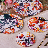 Fine Coloré Os Chine Assiette Rouge Cerise Porcelaine Dîner Ensembles De Mariage Décor Or Jante Glacé Chargeur Assiette Vaisselle