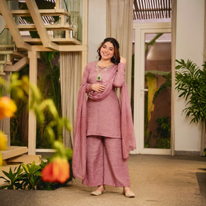 ชุดสัลวาร์ผ้าฝ้ายสีชมพูสำหรับผู้หญิง ทรงหลวม ความยาวระดับข้อเท้า สไตล์ลำลองแบบดั้งเดิม  แบบอินเดีย-ปากีสถาน - Product Image 1