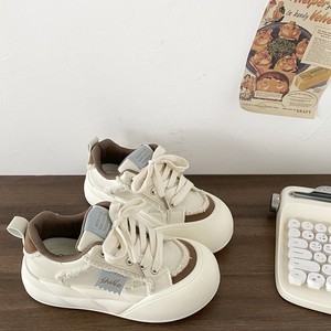 Chaussures en cuir <span class=keywords><strong>pain</strong></span> blanc pour femmes grosses légères avec fond épais doux et petite <span class=keywords><strong>planche</strong></span> pour grosse tête - Product Image 1