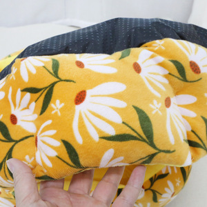 Coussin rond pour animaux de compagnie, design floral jaune, pour chien, nid chaud en peluche pour l'hiver - Product Image 4