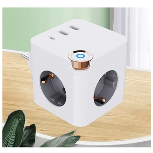 ปลั๊กพ่วงป้องกันไฟกระชากแบบ USB พร้อมเต้ารับ EU 3 ช่อง และพอร์ตชาร์จ USB 2 ช่อง และพอร์ต Type C 1 ช่อง พร้อมสวิตช์ - Product Image 3