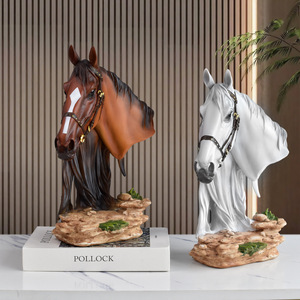 Statua a forma di testa di cavallo in stile <span class=keywords><strong>classico</strong></span> europeo, novità OEM ODM, per decorazioni domestiche, <span class=keywords><strong>soggiorno</strong></span>, mobile TV, ingresso. - Product Image 1