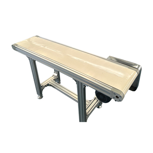 Verstelbare Snelheid Witte Pvc Band Transportband, Koolstofstaal Frame, Kan Worden Gebruikt Voor Farmaceutische Levering - Product Image 1