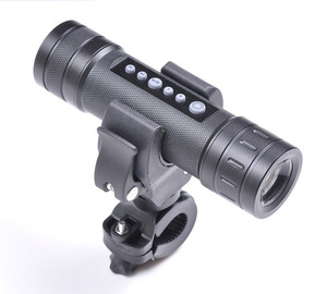 Vente en gros de matériel de vélo automoteur portable Clip de lampe de poche universel rotatif à 360 degrés pour vélos de route - Product Image 3