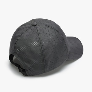 Gorra de Béisbol Deportiva de Secado Rápido para Verano, Gorra de Protección Solar para Hombre y Mujer con Orificios de Ventilación Cortados con Láser - Product Image 3