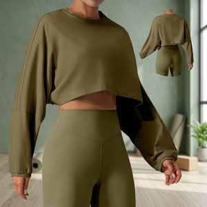 Top corto para mujer, manga larga, cuello redondo, color sólido, ajuste holgado - Product Image 1