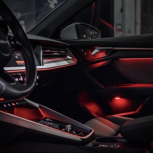 Éclairage d'ambiance rythmique RVB pleine couleur pour l'intérieur de la voiture avec synchronisation musicale, contrôle double zone, installation facile pour <span class=keywords><strong>Audi</strong></span> Refit - Product Image 1
