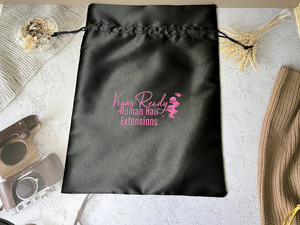 Sacs de rangement pour extensions de cheveux et perruques, personnalisables avec logo, recyclables, en satin noir avec cordon de serrage, pour l'emballage de mèches de cheveux - Product Image 2