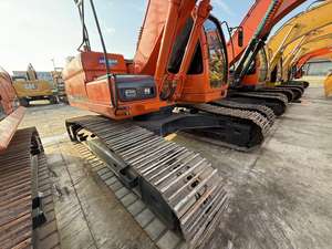 Les pelleteuses moyennes Doosan DX225, DX300, DX350, d'une capacité de 22 tonnes, 30 tonnes et 35 tonnes, sont utilisées pour le développement des ressources. - Product Image 6