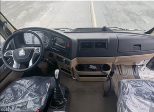 Solusi Pengangkatan yang Hemat Biaya Crane yang Dipasang di Truk SQZ300 untuk Lokasi Perakitan Bangunan Prefabrikasi - Product Image 2