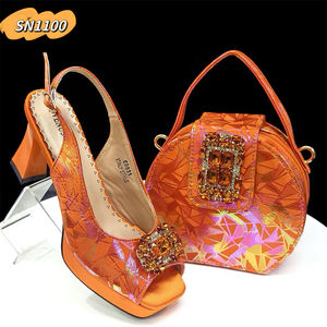 <span class=keywords><strong>Scarpe</strong></span> da <span class=keywords><strong>donna</strong></span> di lusso 8.5CM <span class=keywords><strong>scarpe</strong></span> da <span class=keywords><strong>donna</strong></span> con strass abbinate <span class=keywords><strong>scarpe</strong></span> viola italiane per matrimonio - Product Image 4