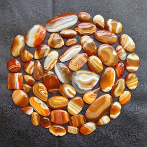 Lot de cabochons en agate rayée orange, formes et tailles variées, 20x25 à 90x50mm, pierres précieuses naturelles, exportateur en gros, Inde - Product Image 4