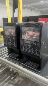 Cafetière avancée en acier inoxydable avec moulin intégré, système de brassage goutte à goutte 10 tasses, permanente - Product Image 2