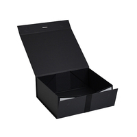 Boîte en carton pliable noire avec intérieur en soie, logo personnalisé en feuille métallisée, couvercle magnétique, emballages cadeaux pour perruques