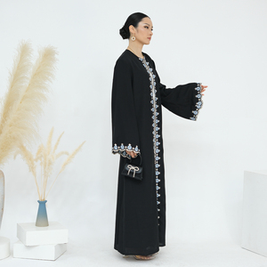 Arabo Long Rob abbigliamento islamico donna musulmana Abaya Black Abaya con fiori floreali ricamo Kimono Abaya Dubai 2024 - Product Image 6