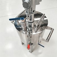 Cuve de mélange pneumatique de laboratoire équipée de plaques déflectrices pour éviter les vortex et améliorer l'homogénéité du mélange