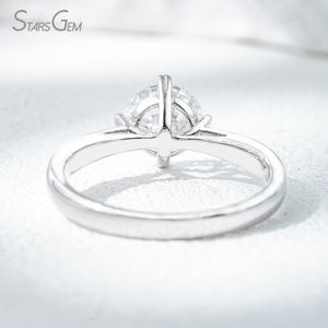 Anillo de Compromiso Solitario Starsgem de 1 Quilate, 6.6 mm, Corte Brillante, Diamante Blanco Cultivado en Laboratorio, Color D, Estilo Clásico, Oro Blanco de 18 Quilates, 2.9 g - Product Image 3