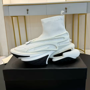 Chaussures de luxe de marque haut de gamme - Chaussures de sport tricotées tendance - Chaussures de marche d'extérieur à semelle épaisse de couleur unie - Product Image 1