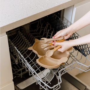 Plato Personalizado con Diseño de Ardilla Bebé, Juego de Platos de Silicona Ecológicos y No Tóxicos, Tazón de Silicona Platino 100% de Grado Alimenticio, Libre de BPA - Product Image 4