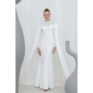 Vestido de Noche Formal de Manga Larga con Adornos de Piedras Color Crudo para Mujer, Marca Puane, para Ocasiones Especiales y Fiestas - Product Image 1