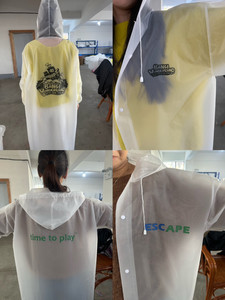 Impermeabile Lungo in EVA Riutilizzabile con Logo Personalizzato, Poncho con Cappuccio per Escursionismo ed Eventi Sportivi - Product Image 4