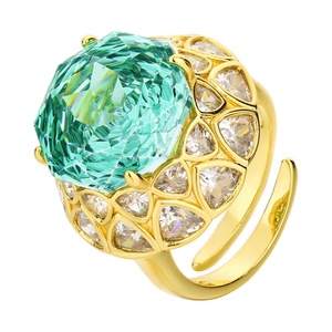 Anillo Ancho de Cobre Ecológico Chapado en Oro con Circonita Cúbica de Corte Rosa de 14 mm y Piedras de Colores para Mujer, Estilo Vintage - Product Image 1