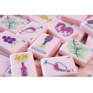 Set Mahjong Americano a Tema Vino Rosé, 160 Tessere, con Bicchieri in Acrilico Rosa, Vendita all'Ingrosso Diretta dalla Fabbrica - Product Image 3