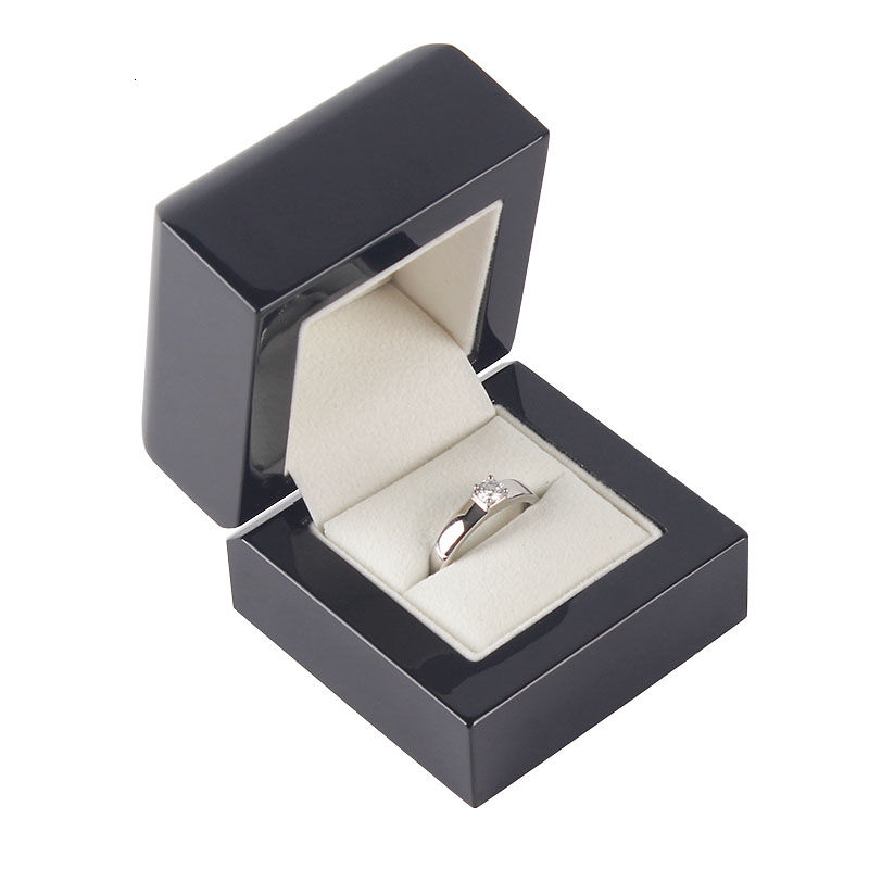 Ring box