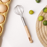 Nouveau design, fouet manuel en acier inoxydable avec manche en bois, écologique, compatible lave-vaisselle, batteur à œufs, outils à œufs, gadgets de cuisine