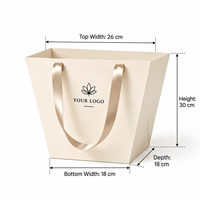Sacs à fleurs en papier trapézoïdaux beiges de luxe personnalisés avec poignées en ruban pour fleuristes, emballages cadeaux de mariage, commandes en gros