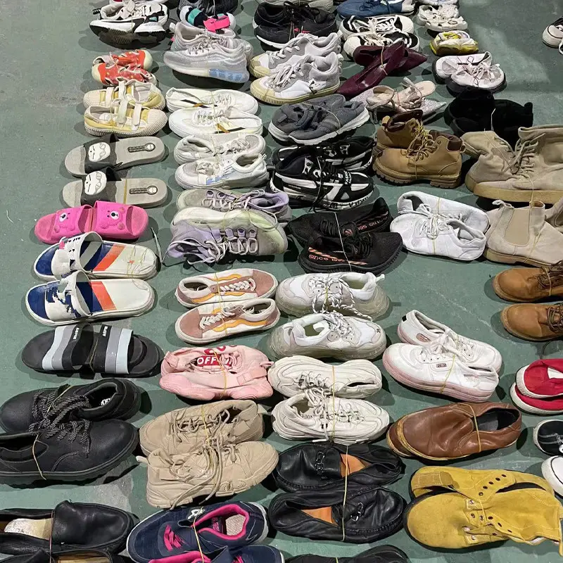 25 50 kg kadın ikinci el ayakkabı bayanlar için kullanılan sandalet terlik