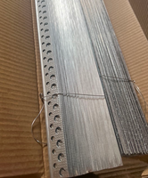 Profilé d'angle métallique ASTM A653 en acier galvanisé pour la protection des angles muraux et la décoration du stuc, idéal pour les projets de construction