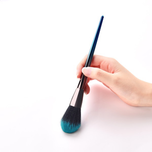 Nuovi <span class=keywords><strong>pennelli</strong></span> per <span class=keywords><strong>trucco</strong></span> 7pcs/12pcs Set di <span class=keywords><strong>pennelli</strong></span> per <span class=keywords><strong>trucco</strong></span> blu sfumato Set di <span class=keywords><strong>pennelli</strong></span> cosmetici con manico colorato - Product Image 4