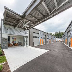 Acero Estructural para Arena, Montaje Rápido, Panel Sándwich Sostenible de Primera Calidad, Viga Resistente, Diseño Flexible, Grado Premium - Product Image 1